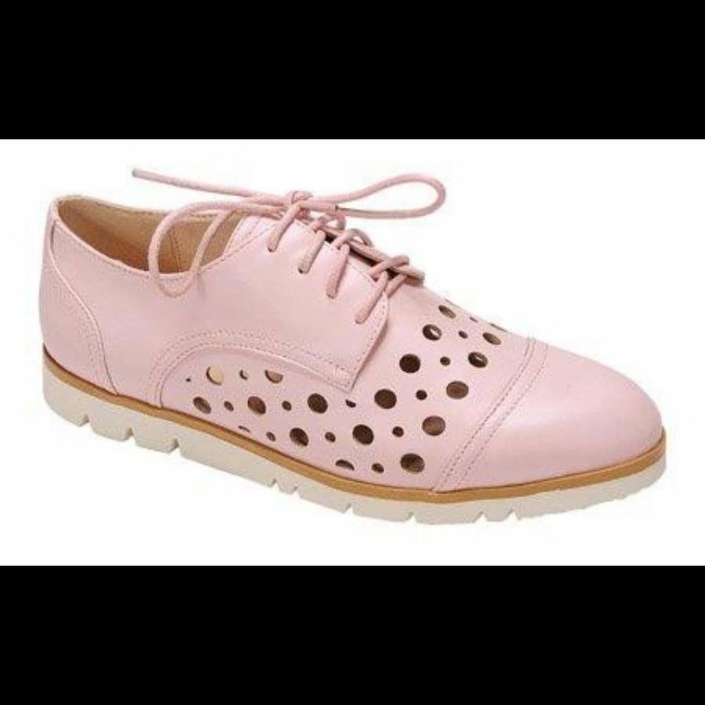 Ladies oxfords